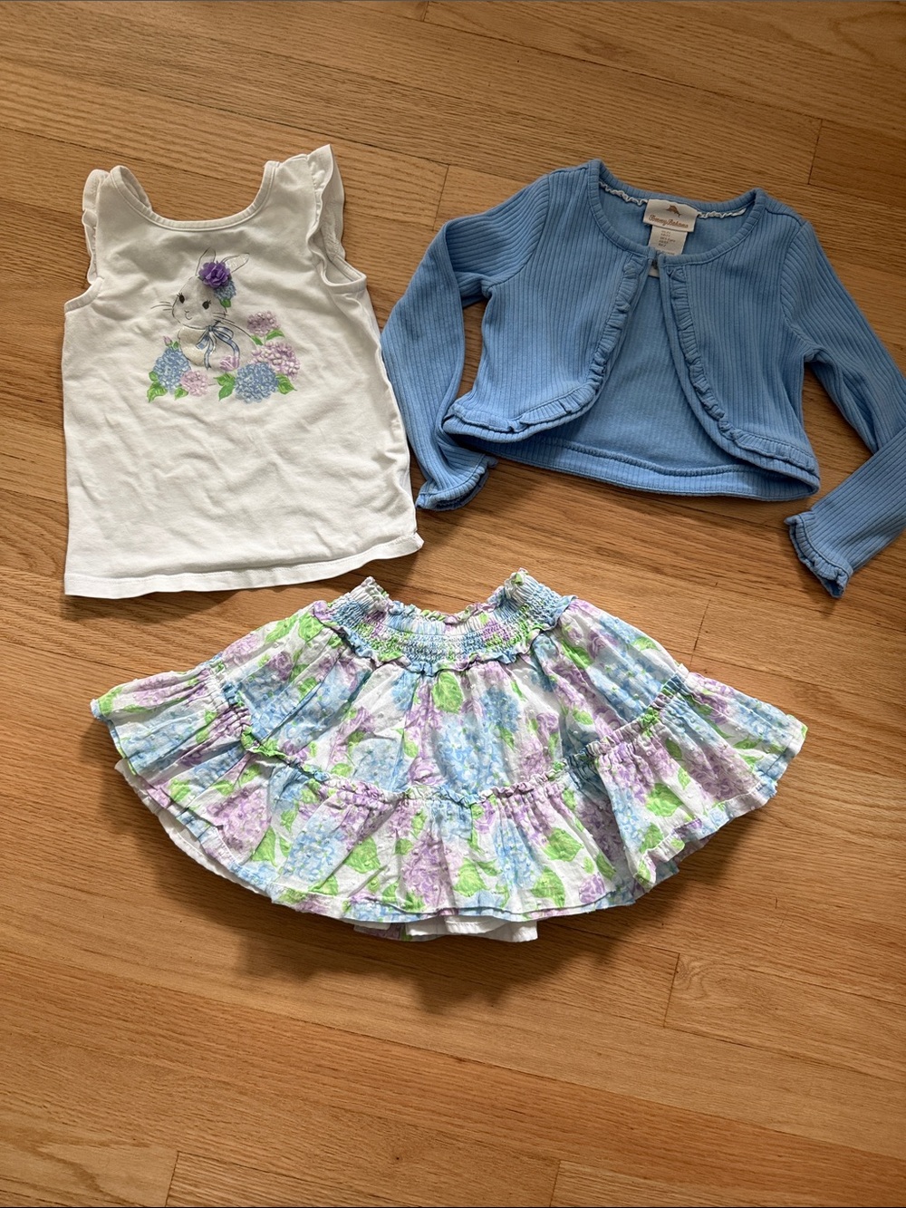 EUC Tommy Bahama cotton outfit - bunny shirt, Skirt, and cardigan